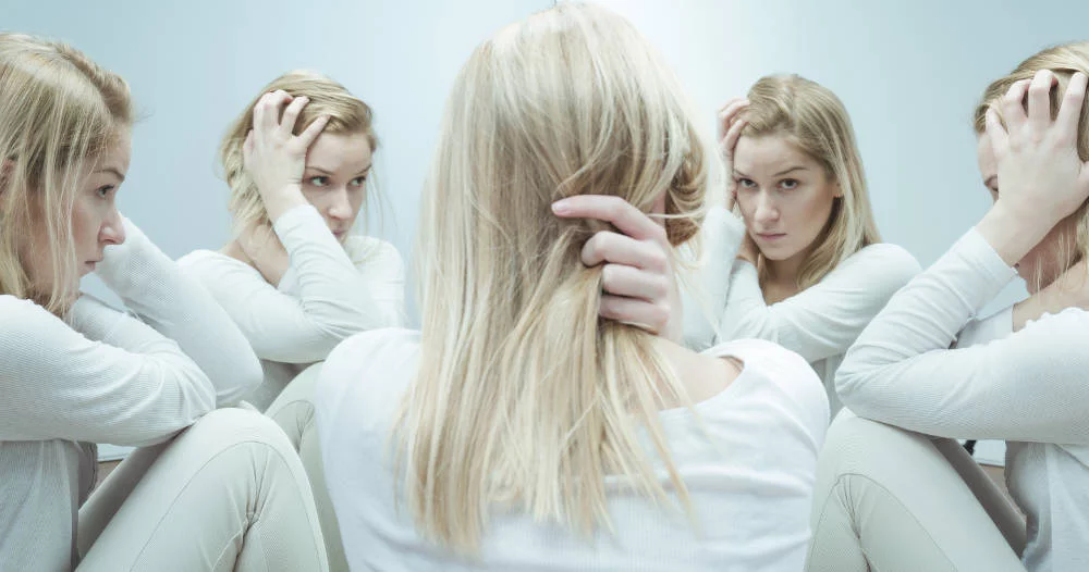 femaleinmirror